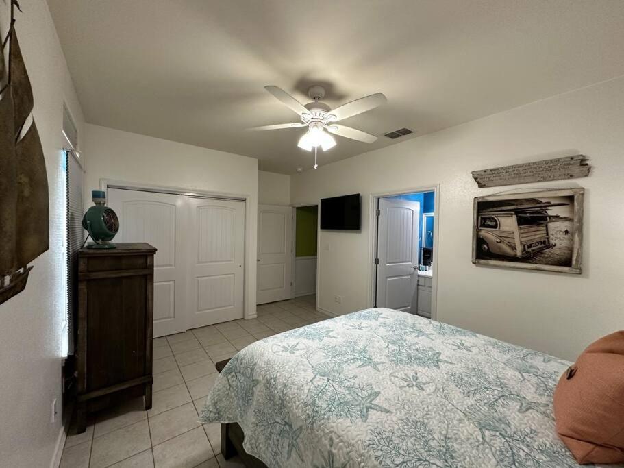 Barefoot Bungalow - Pet Friendly- 2 Bdrm Townhome Corpus Christi Extérieur photo